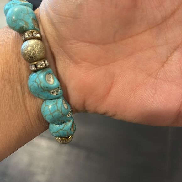 Skull Stone Turquoise Rhinestone Stretch Bracelet​ - Picture 4 of 5